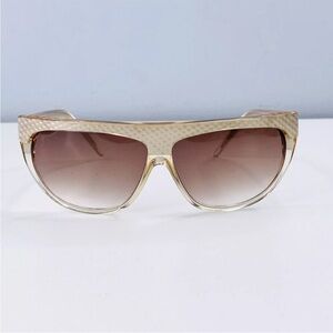 Le Reve Womens Handmade Sunglasses Beige Unibrow Frame With Gradient Lenses